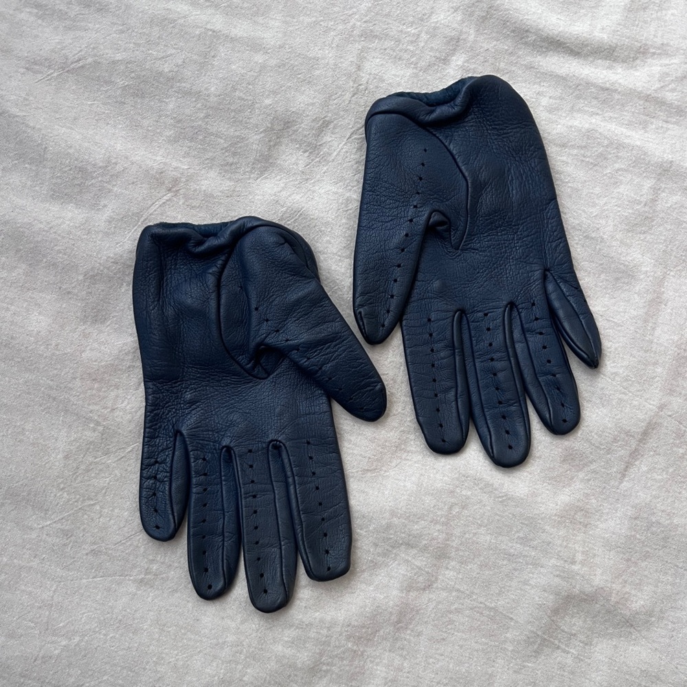 Auth Chanel Classic CC Logo Bow Dark Navy Leather Gloves - Size 7 (XS) - Picture 2 of 13